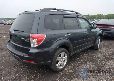 2010 Subaru Forester 2.5X Premium z USA, uszkodzony, nr VIN JF2SH6CC7AH754558